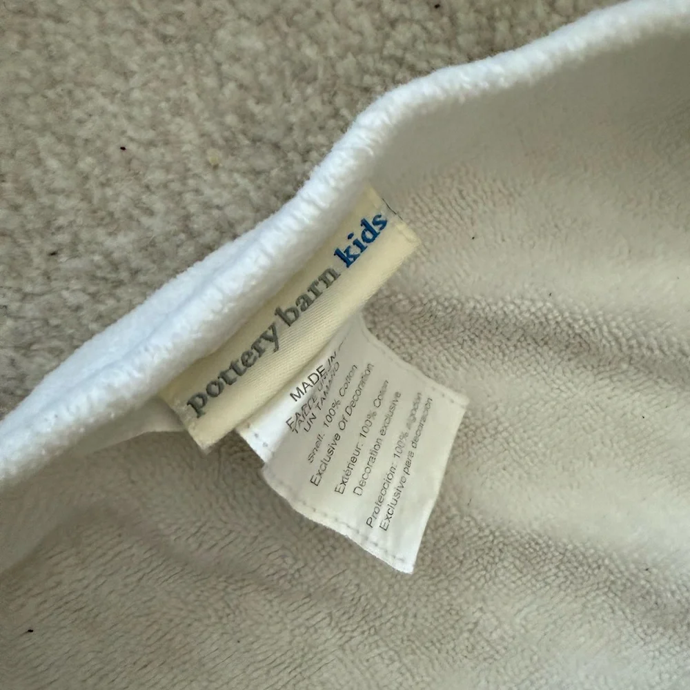 Pottery Barn Kids White Plush Bath Towel